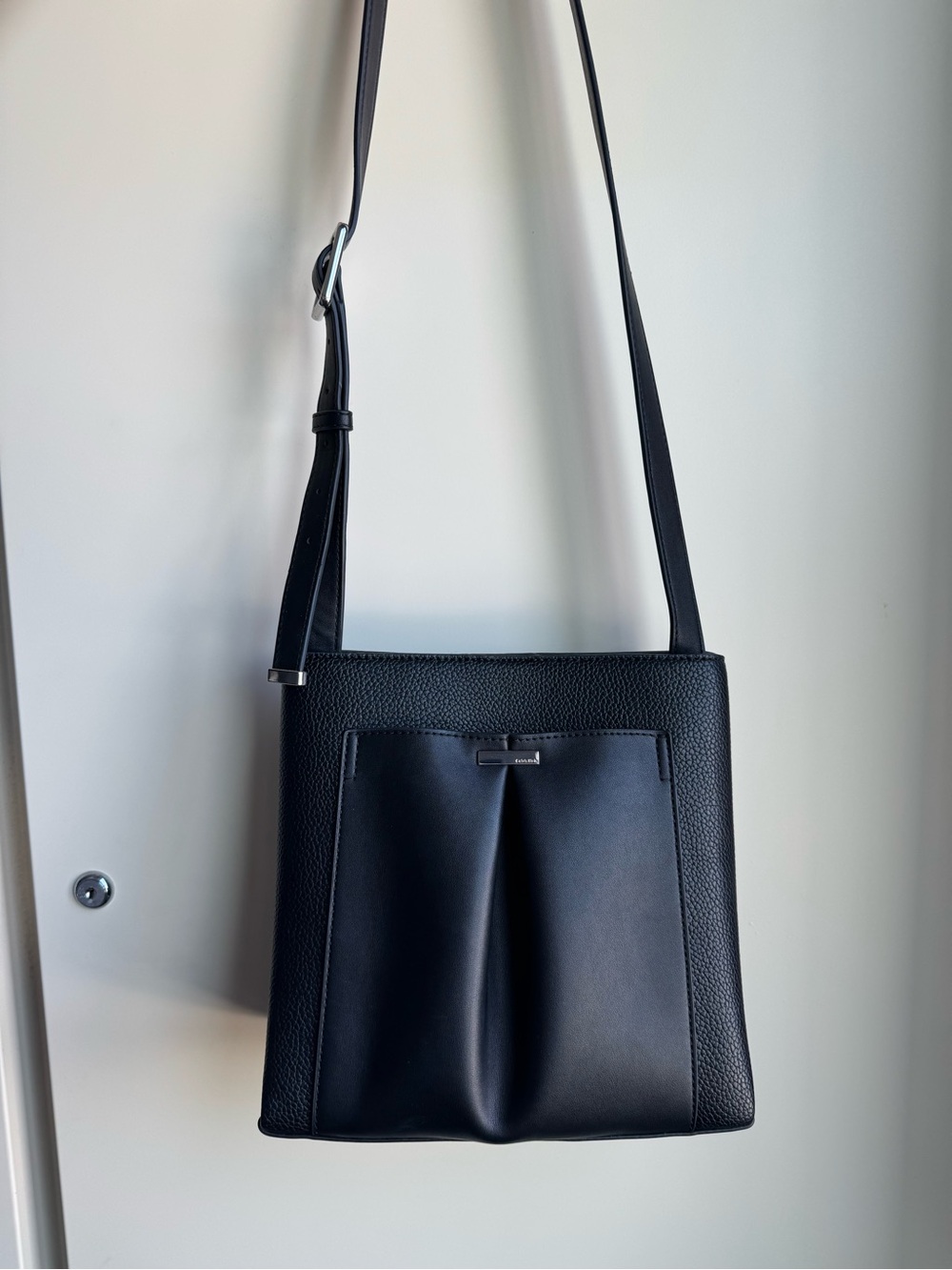 Calvin Klein Black Leather Crossbody Shoulder Bag